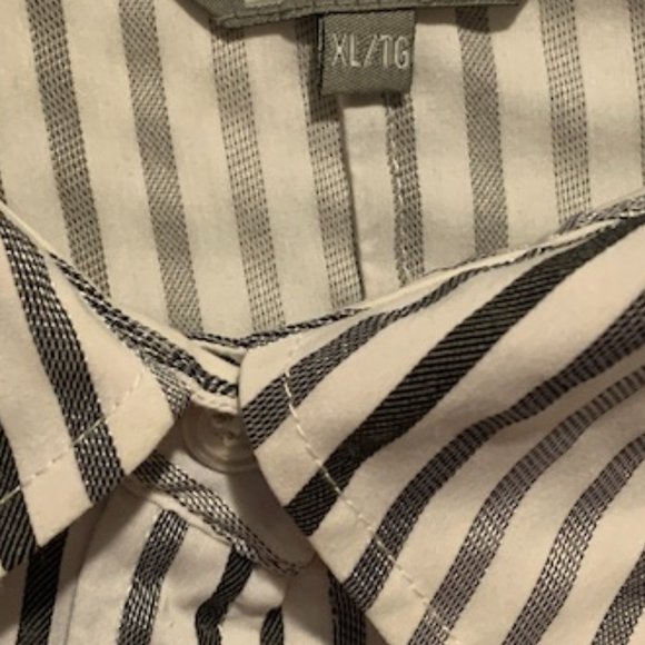 Collared stretch shirt, white with grey stripes, buttons, DALIA size 19, xl - Picture 4 of 5